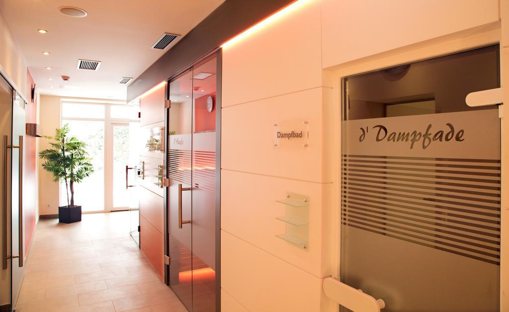 Thermalhotel Gass บาดฟึสซิง ภายนอก รูปภาพ