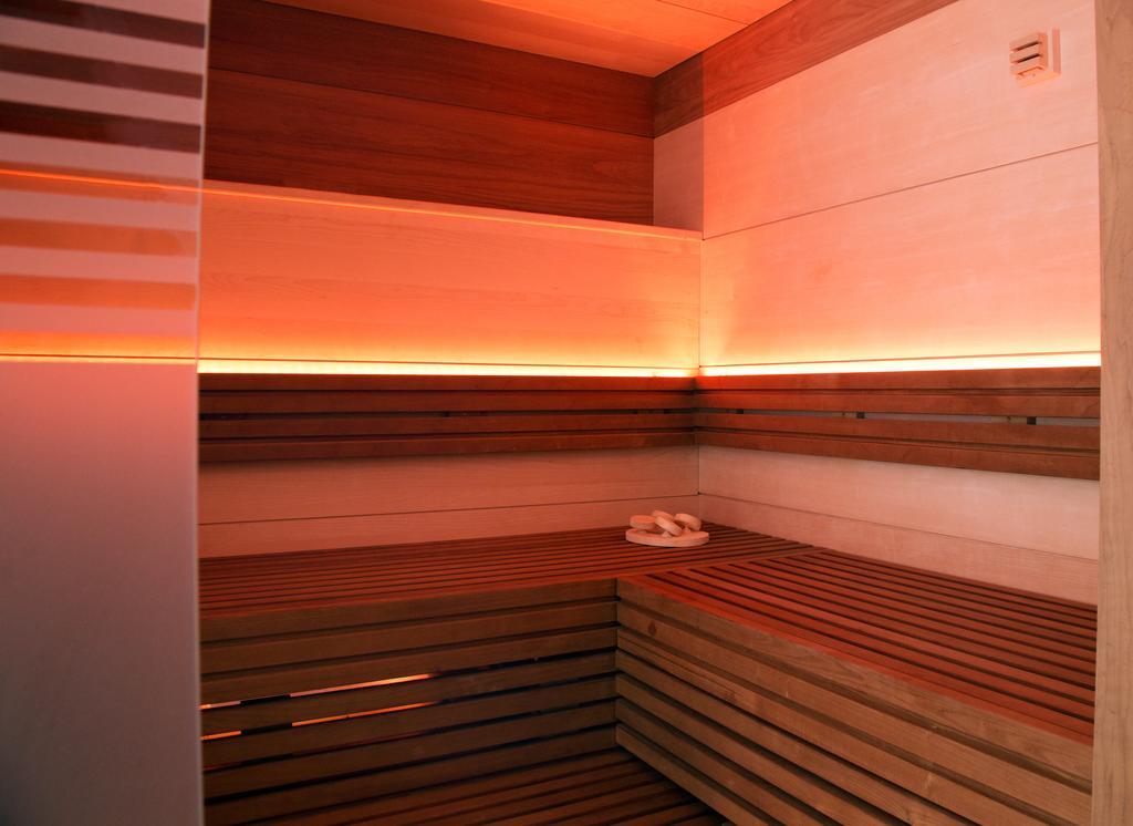 Thermalhotel Gass บาดฟึสซิง ภายนอก รูปภาพ