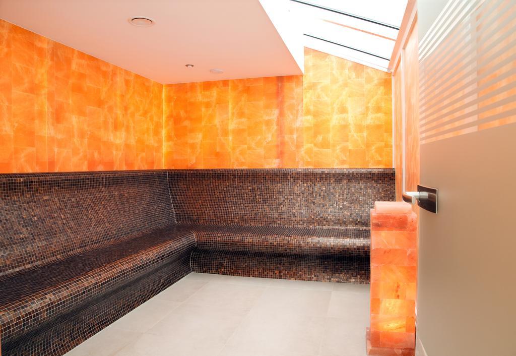 Thermalhotel Gass บาดฟึสซิง ภายนอก รูปภาพ