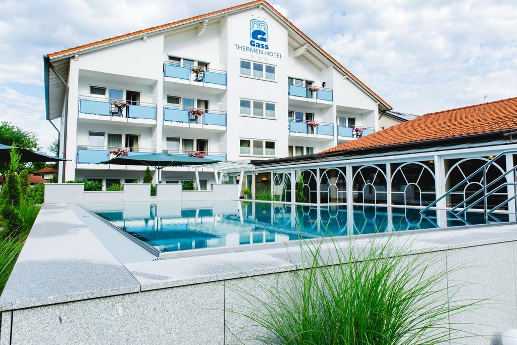 Thermalhotel Gass บาดฟึสซิง ภายนอก รูปภาพ