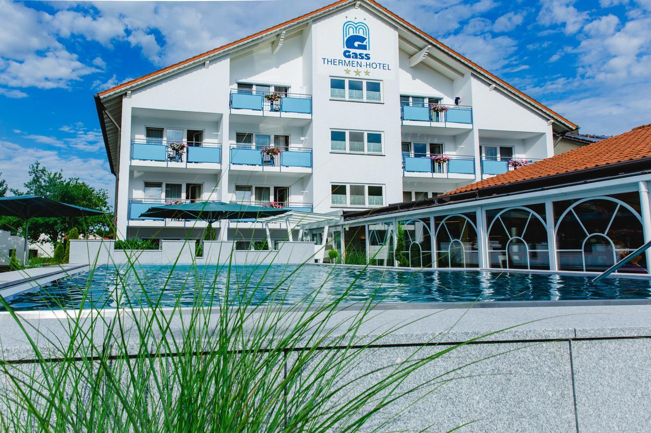 Thermalhotel Gass บาดฟึสซิง ภายนอก รูปภาพ