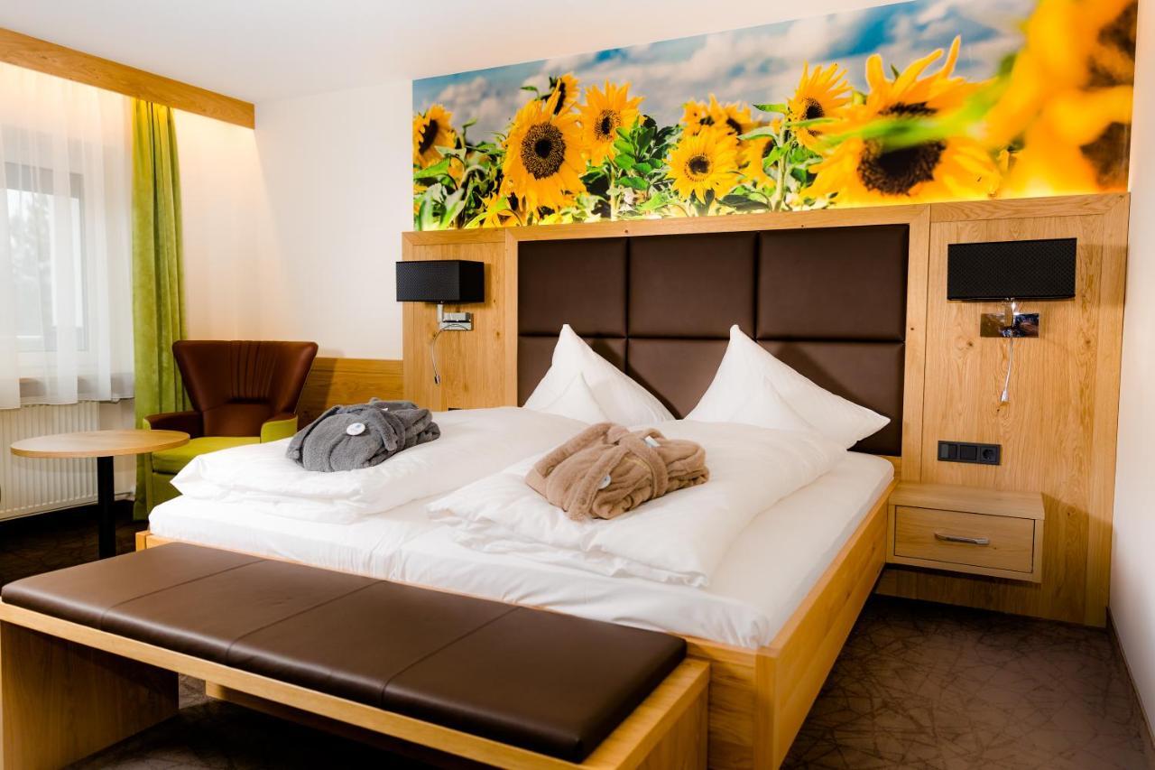 Thermalhotel Gass บาดฟึสซิง ภายนอก รูปภาพ